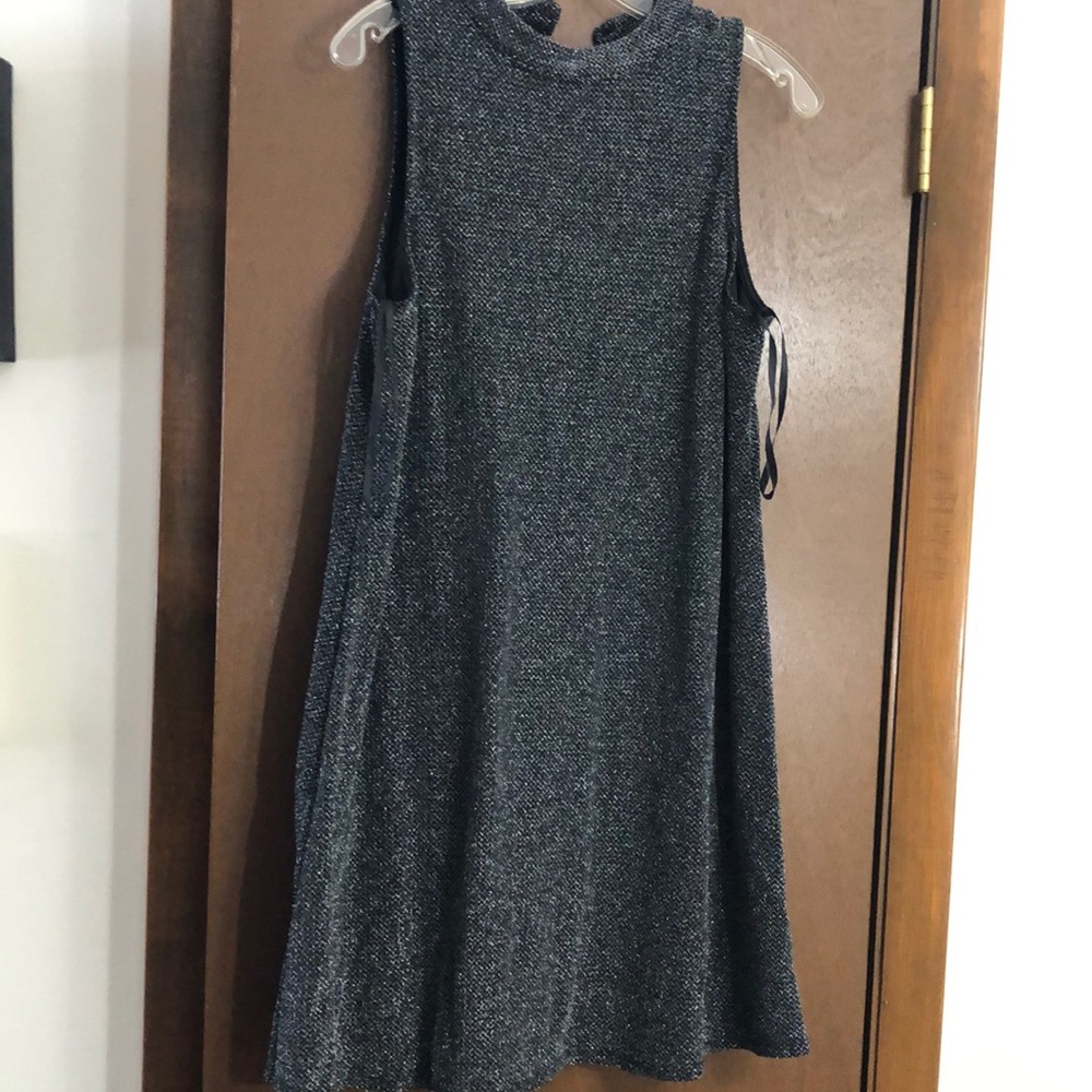 Black and silver SHIFT dress 🖤💯